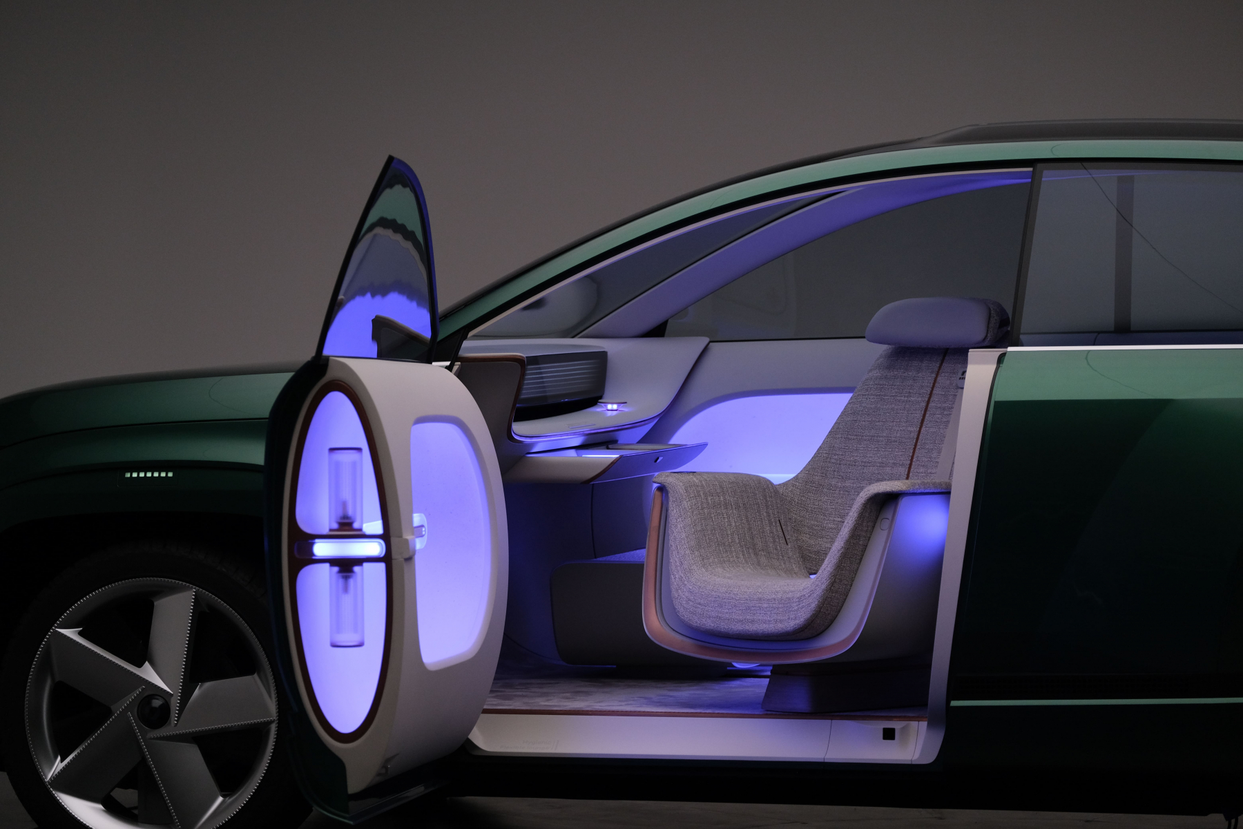 Hyundai Motor представила концепт SEVEN – позасегментний позашляховик бренду IONIQ. | Богдан-Авто Житомир - фото 15
